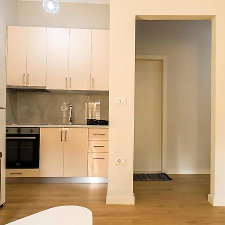 Home Inn Apartment 2 Near City Center Тирана Экстерьер фото