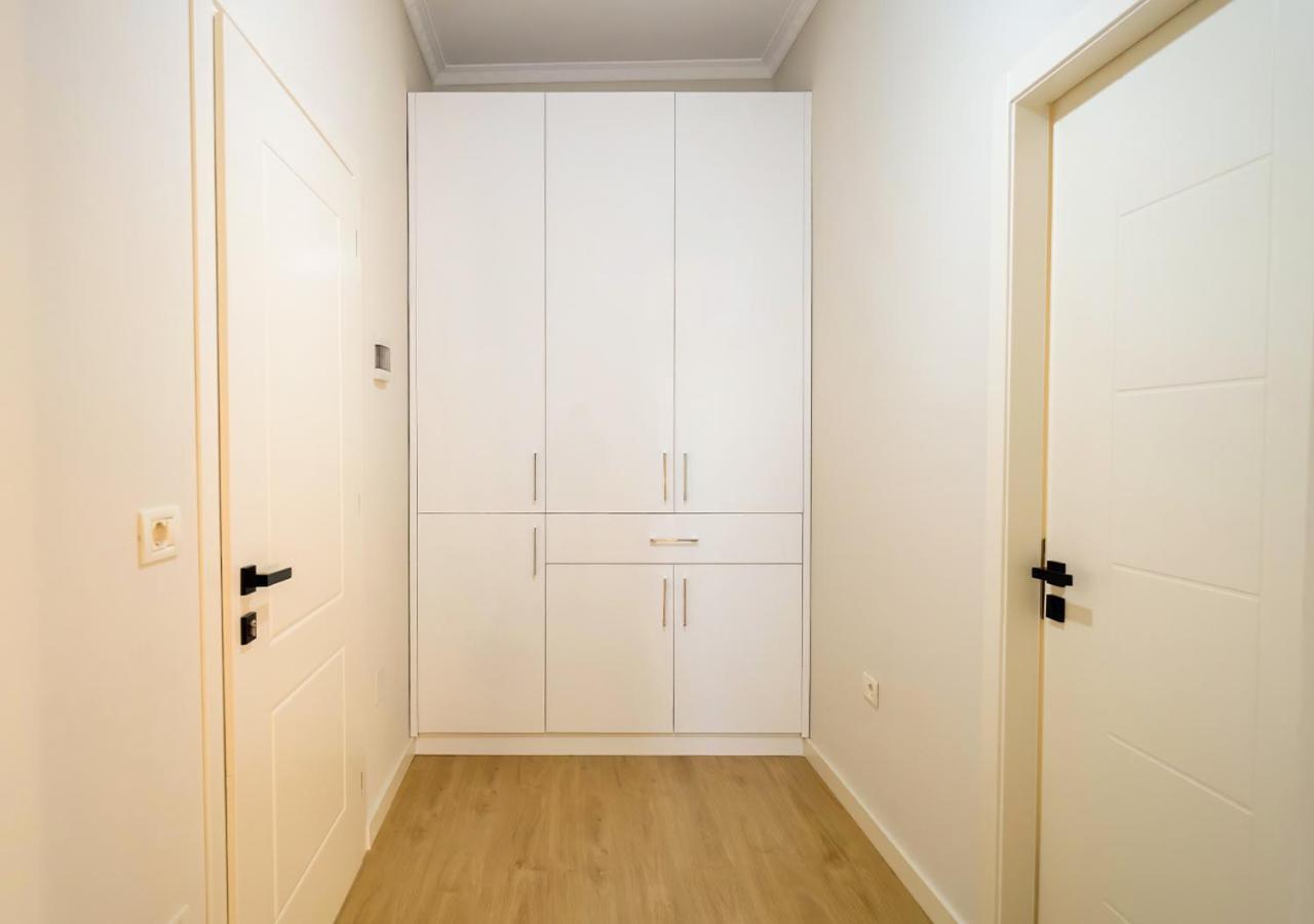 Home Inn Apartment 2 Near City Center Тирана Экстерьер фото